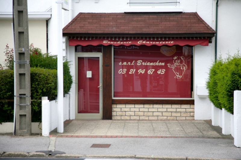 boutique-MONTFERRAT-min_france_frankreich_commerce_frankrijk_francia_delicatessen_butchery_charcuterie-424328